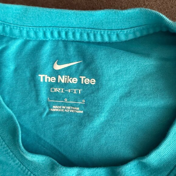 Nike Just Do It Bugs Bunny Tee Shirt L Blue Dri-Fit - Picture 3 of 4